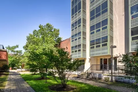 689 Luis Munoz Marin Blvd #1010, Jersey City, NJ 07310