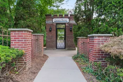 100 E Palisade Ave #A51, Englewood, NJ 07631