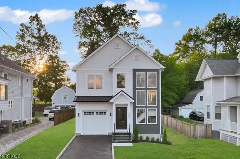 29 N Hillside Ave, Chatham, NJ 07928