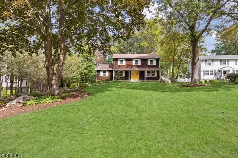 55 Fox Trail Rd, Sparta, NJ 07871