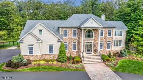 136 Flocktown Rd, Long Valley, NJ 07853