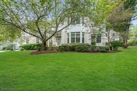 401 Lindabury Ln, Tewksbury Twp, NJ 07830
