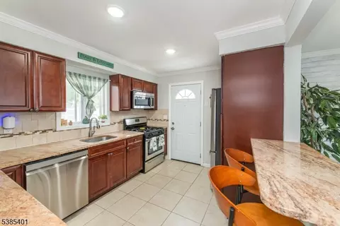 90 Burnside Pl, Haskell, NJ 07420 photo 8