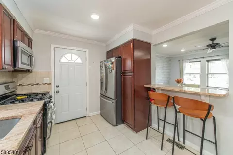 90 Burnside Pl, Haskell, NJ 07420 photo 9