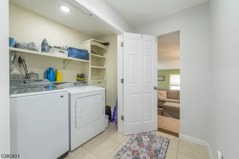 90 Burnside Pl, Haskell, NJ 07420 photo 13