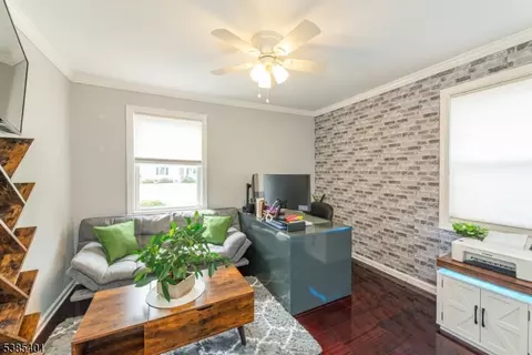 90 Burnside Pl, Haskell, NJ 07420 photo 10