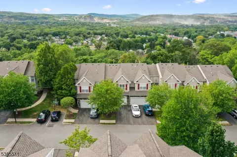 222 Ridge Dr #222, Pompton Lakes, NJ 07442