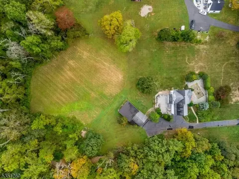 153 Mountain Ave, Warren, NJ 07059