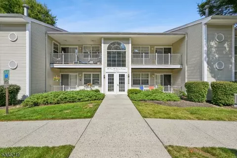 44 Spruce Ter #44, Mount Arlington, NJ 07856