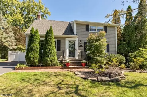 24 Primrose Dr, New Providence, NJ 07974