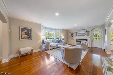 62 Beekman Rd, Summit, NJ 07901 photo 2