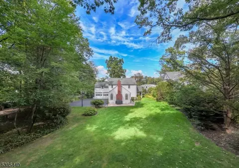 62 Beekman Rd, Summit, NJ 07901 photo 4