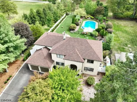 210 Ramapo Valley Rd, Oakland, NJ 07436