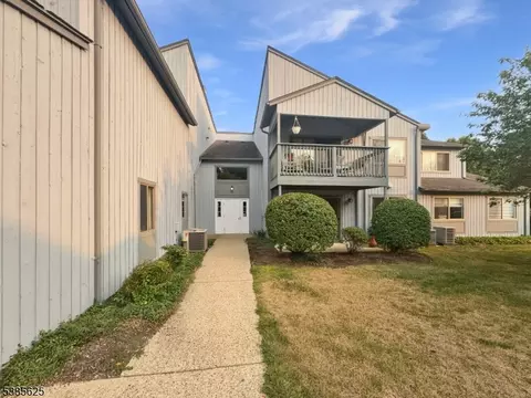 238 Drake Ln, Ledgewood, NJ 07852