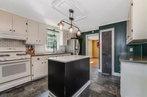 138 E Prospect St, Hackettstown, NJ 07840 photo 7