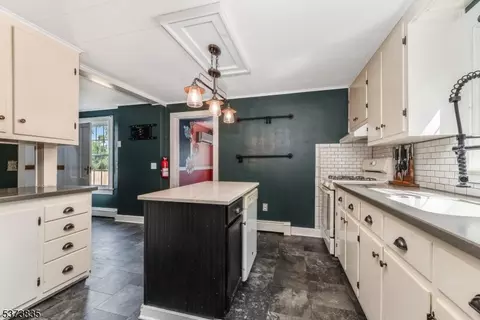138 E Prospect St, Hackettstown, NJ 07840 photo 5