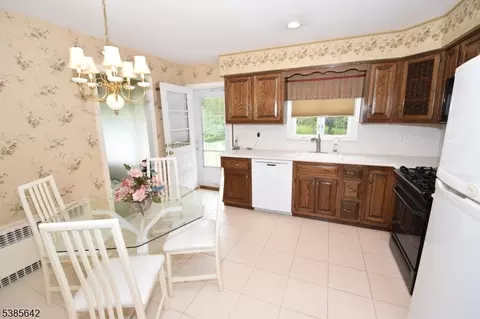 633 Plainfield Ave, Berkeley Heights, NJ 07922 photo 9