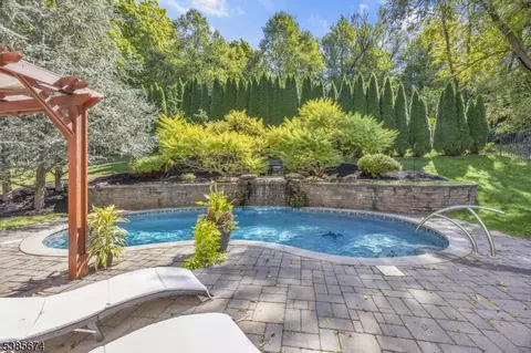 332 Lake Wallkill Rd, Sussex, NJ 07461