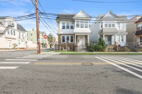 354 Clinton Pl, Newark, NJ 07112