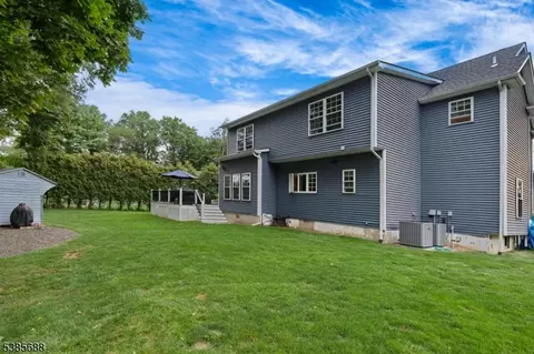 23 Perrin Dr, Wayne, NJ 07470 photo 7