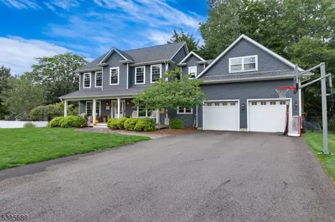 23 Perrin Dr, Wayne, NJ 07470 photo 3