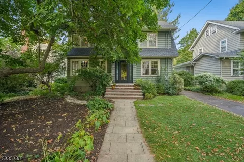 49 Burnett Ter, Maplewood, NJ 07040