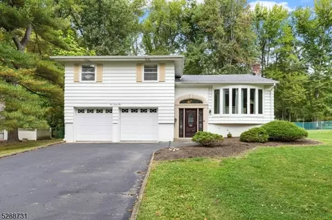 121 Windsor Way, Berkeley Heights, NJ 07922