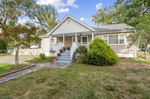 86 Camden Rd, Parsippany, NJ 07054