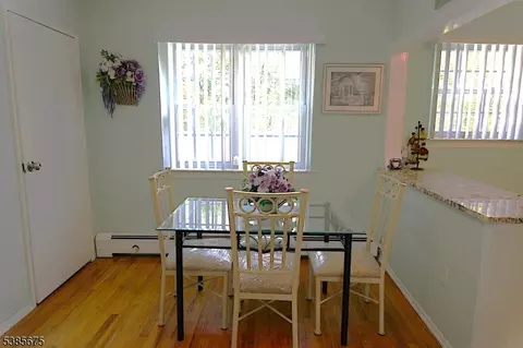 22 Atherton Ct #22B, Wayne, NJ 07470 photo 4