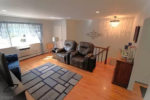 22 Atherton Ct #22B, Wayne, NJ 07470 photo 8