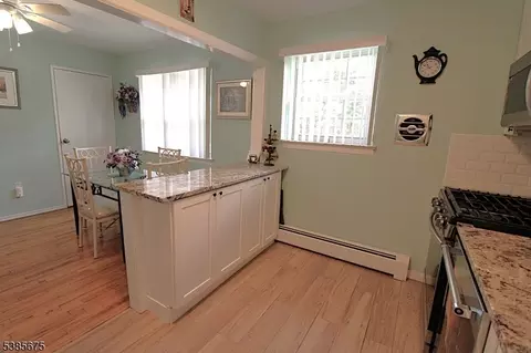 22 Atherton Ct #22B, Wayne, NJ 07470 photo 3