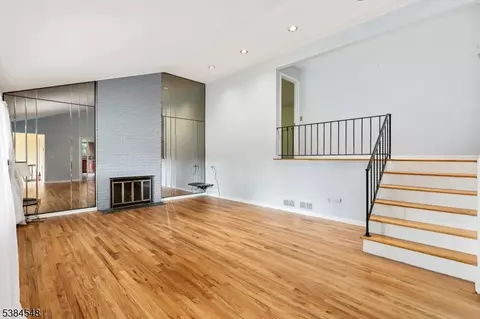 745 Schoolhouse Ln, Bound Brook, NJ 08805