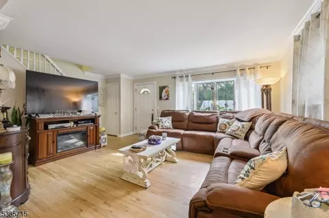 45 Maplewood Ave, Wayne, NJ 07470 photo 9