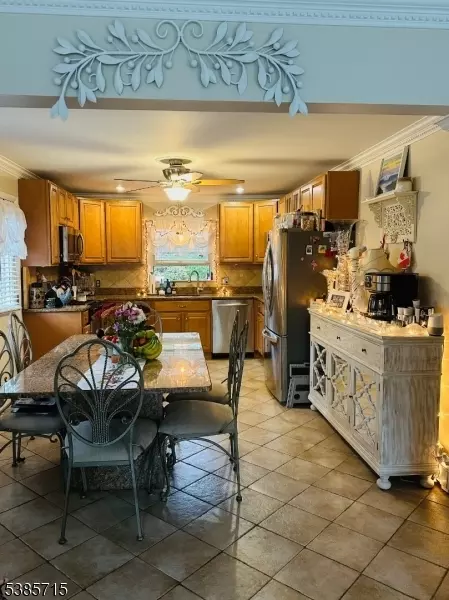 45 Maplewood Ave, Wayne, NJ 07470 photo 6
