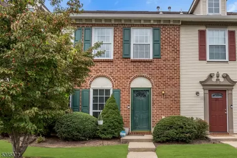 209 Lindsey Ct, Franklin Park, NJ 08823