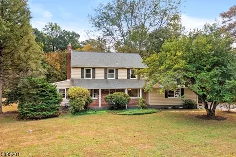 17 Cherry Brook Dr, Princeton, NJ 08540