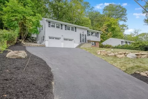 15 Longview Rd, West Milford, NJ 07480