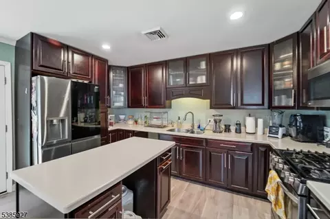 122 3rd St, Middlesex, NJ 08846 photo 5