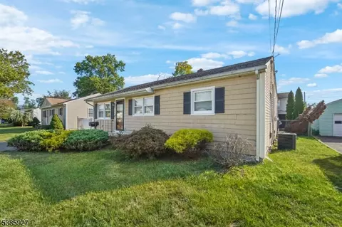 Exterior - 122 3rd St, Middlesex, NJ 08846 photo 2 of 4