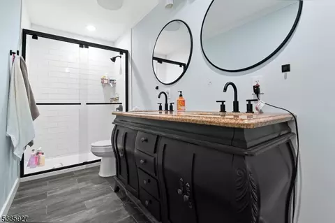 Bath - 122 3rd St, Middlesex, NJ 08846 photo 1 of 2