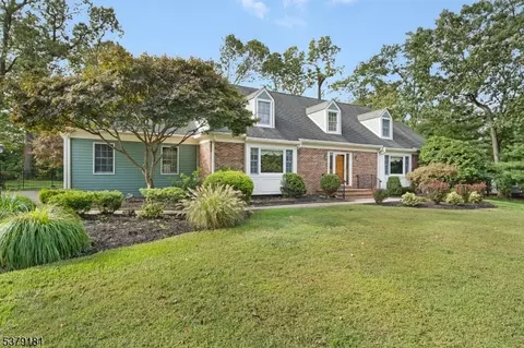 182 Rock Rd W, Green Brook, NJ 08812