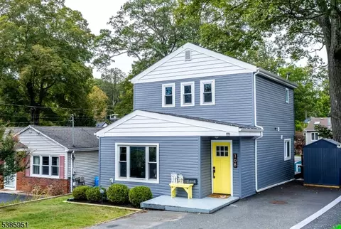 108 Dupont Ave, Hopatcong, NJ 07843