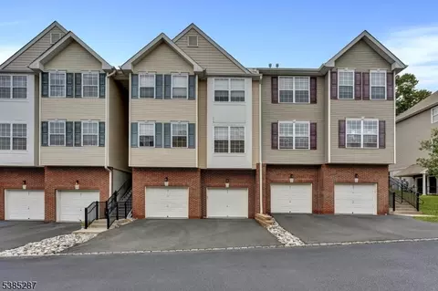 143 Conover Ter, Lebanon, NJ 08833