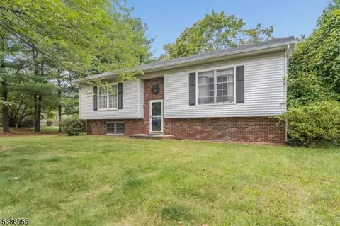 208 Hancock Ave, Bridgewater, NJ 08807