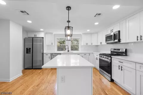206 Linden Ave, Verona, NJ 07044