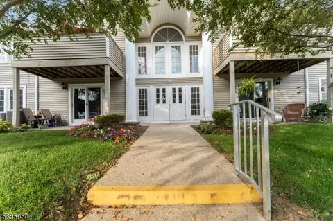 5114 Austin Ct #14, Hackettstown, NJ 07840