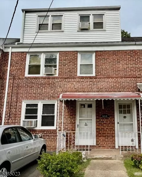 653 Cora Pl, Rahway, NJ 07065