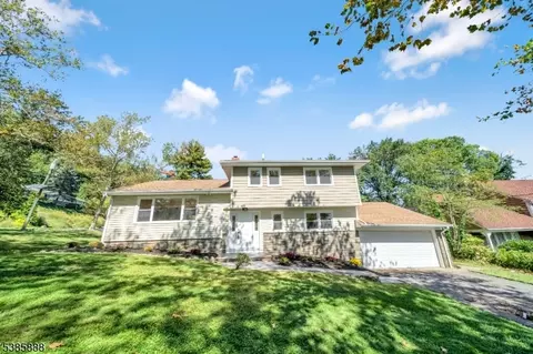 368 Cherry Hill Rd, Mountainside, NJ 07092