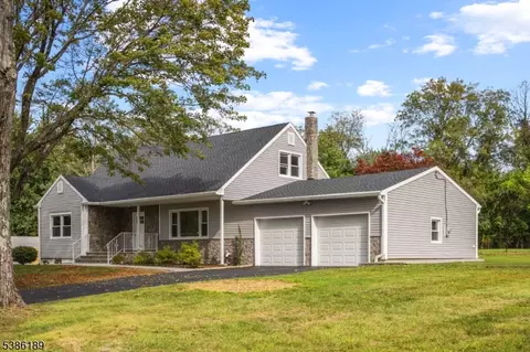 14 Kim Ln, Hackettstown, NJ 07840