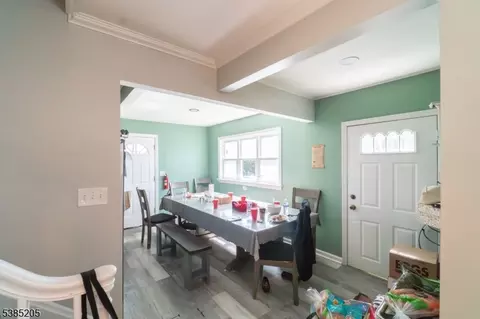 116 Greene Ave, Middlesex, NJ 08846 photo 2